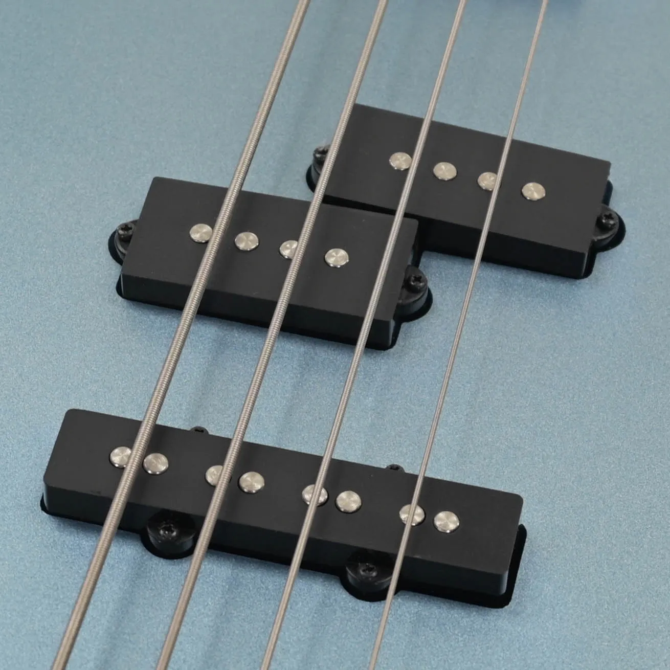 Ibanez RGB RGB300-SDM basgitaar Soda Blue Matte occasion