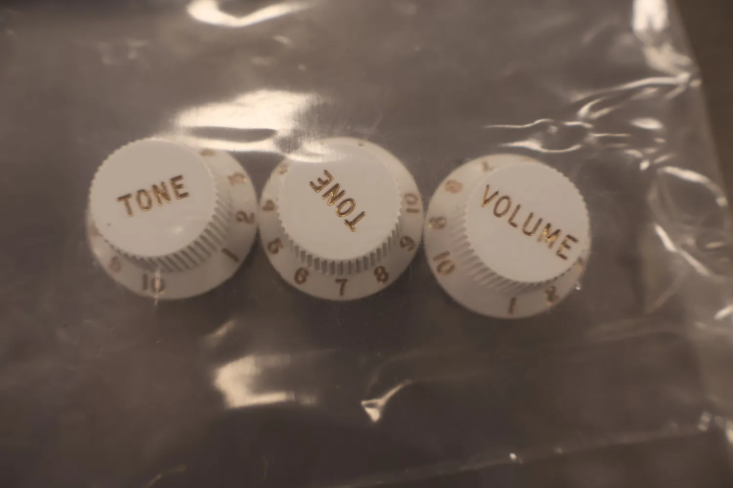 Fender Stratocaster potmeterknoppen wit 3 stuks volume toon