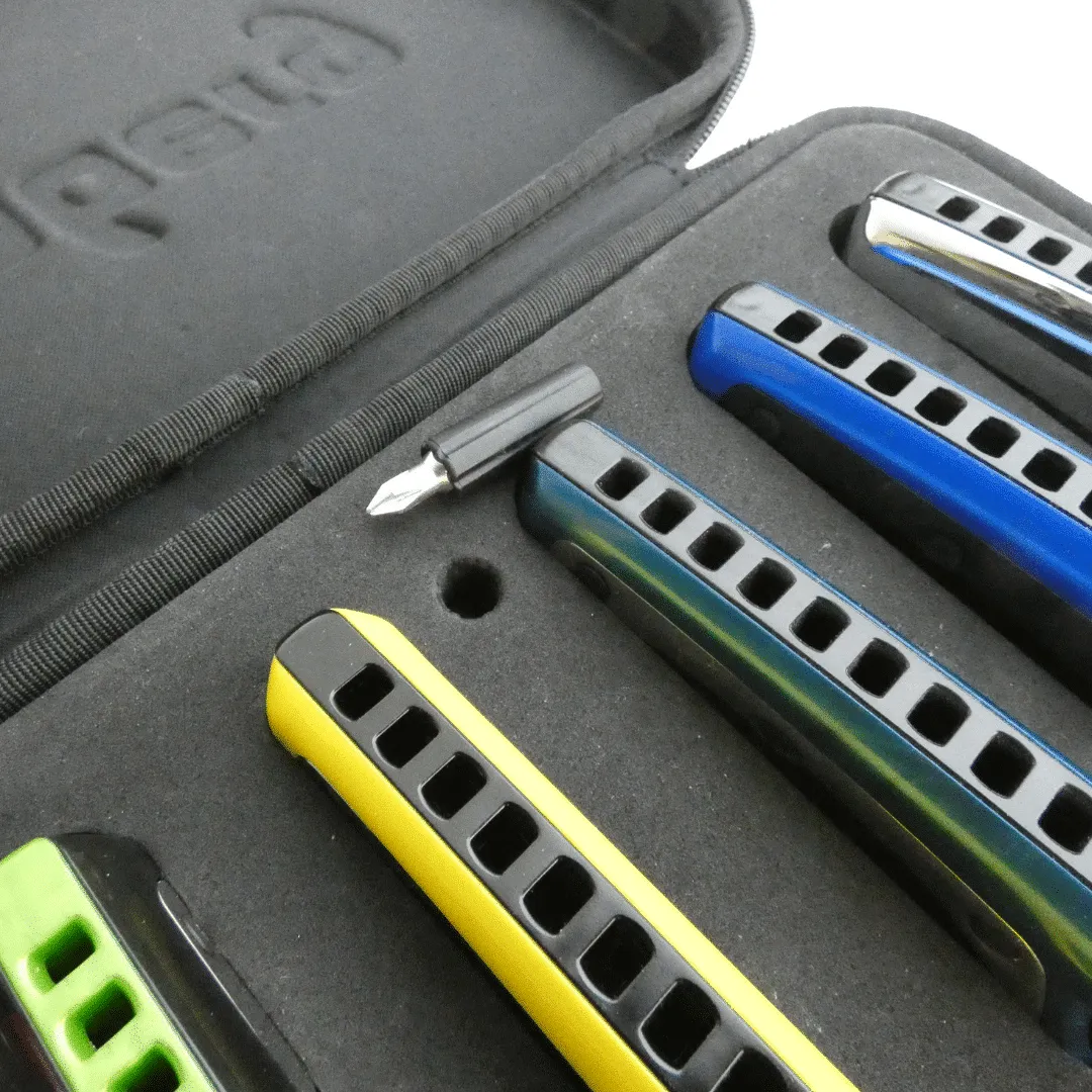 Yonberg koffer voor 6 diatonische mondharmonica's zwart
