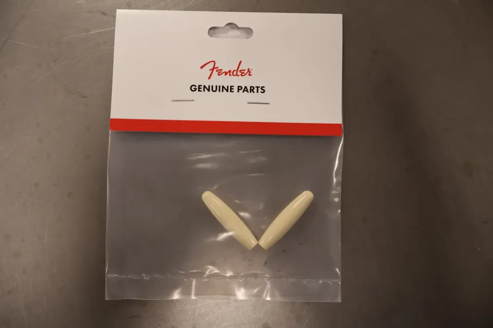 Fender Stratocaster tremolo arm tips aged white 2 stuks
