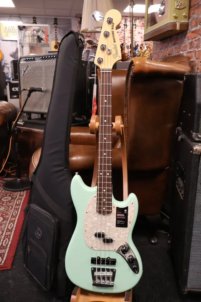 Fender American Performer Mustang basgitaar Surf Green