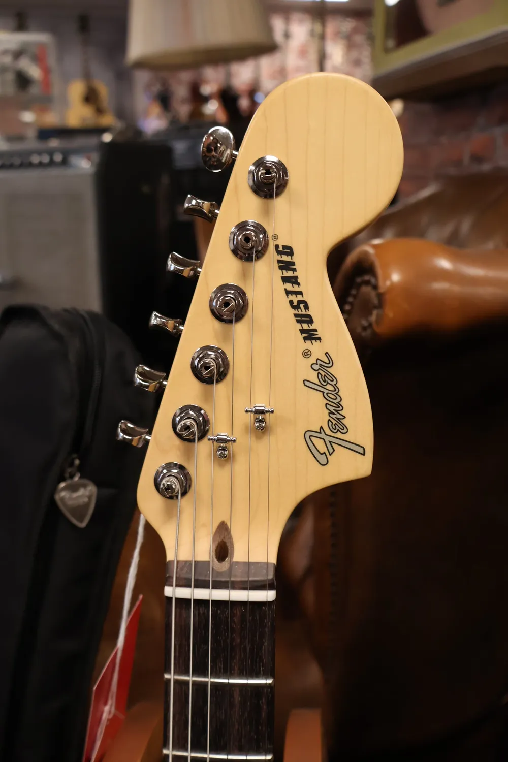 Fender American Performer Mustang elektrische gitaar vintage white
