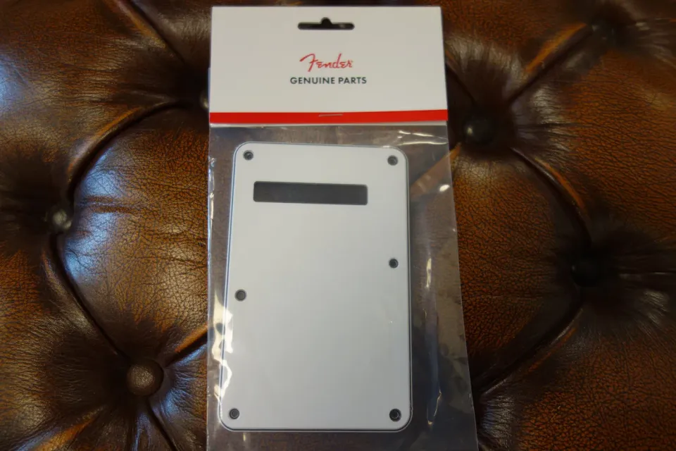 Fender Stratocaster backplate wit 3-laags tremolodeksel